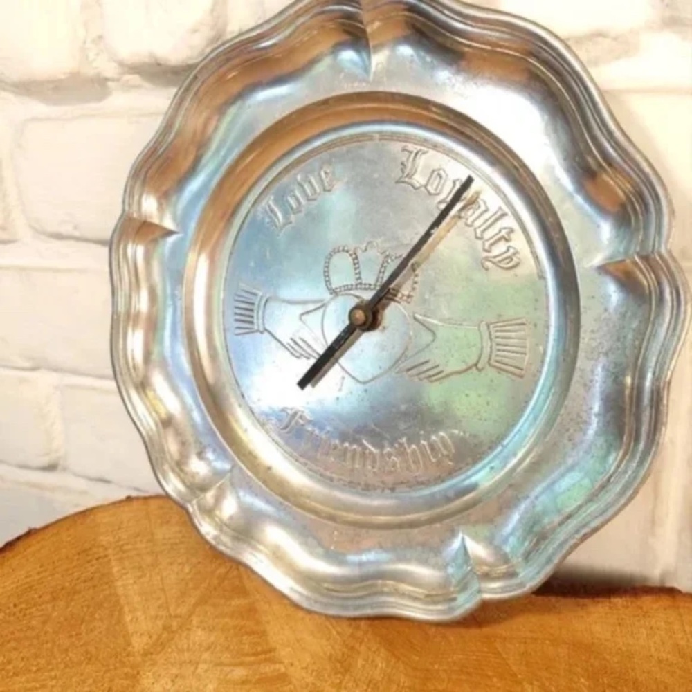 Mullingar Pewter Irish Claddagh Clock